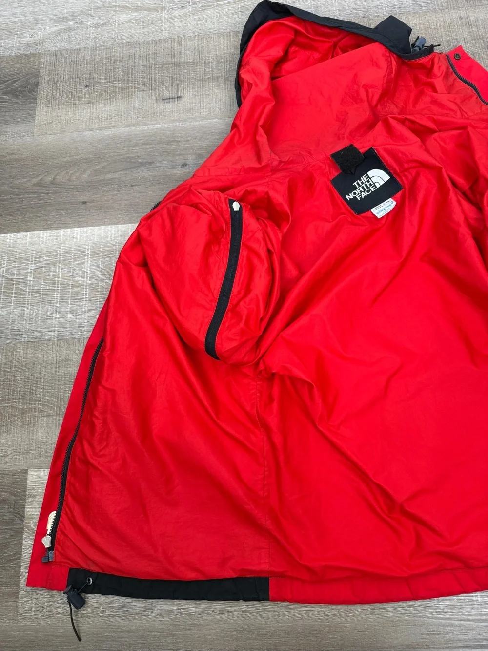 Vintage The North Face Size M Gore-Tex Red Black Hooded Jacket
